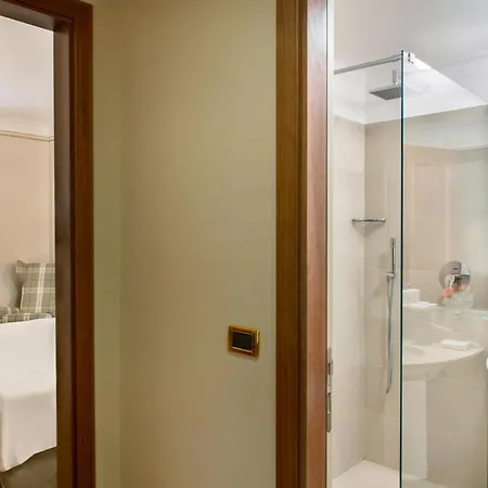 Renaissance Mediterraneo Otel 4*