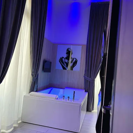 Kore Luxury E בית הארחה נאפולי