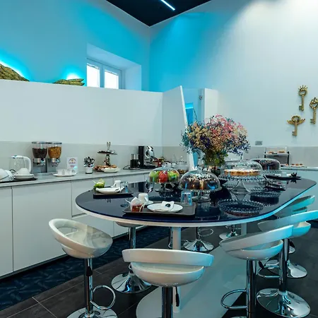 Skyhouse Chiaia Neapel