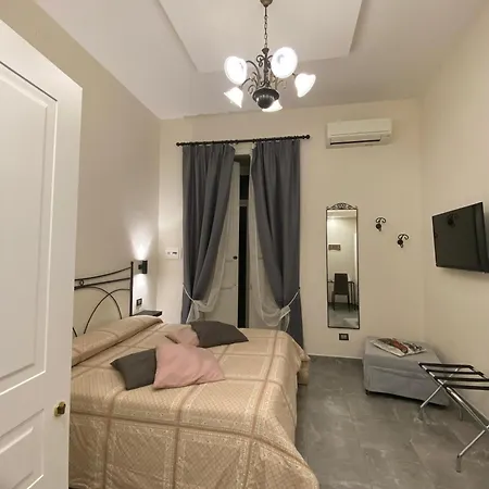Botanic Charm Bed & Breakfast 2*