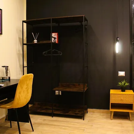 Blackwoody Contemporary - Centro Storico Via Toledo *