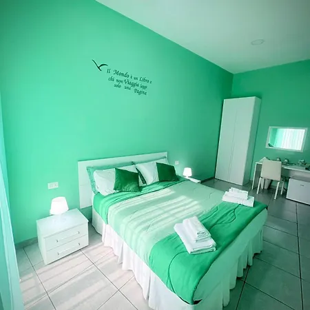 Rianna House Neapel