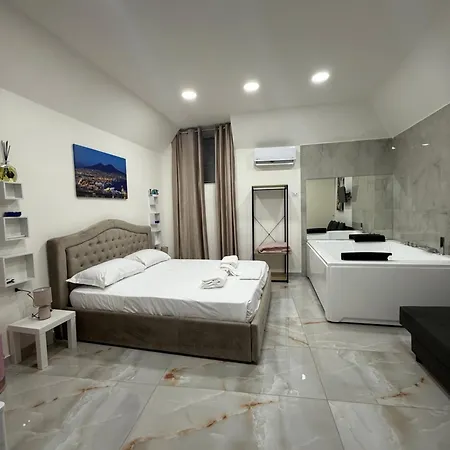 Caracciolo 36 * Napoli