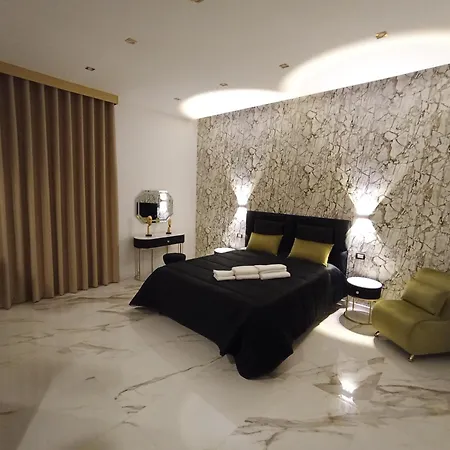 Luxury House Tina