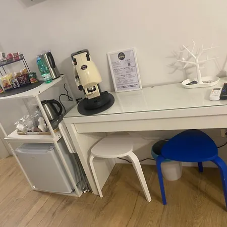 Binario 73 Naples