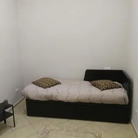 Defender House * ナポリ
