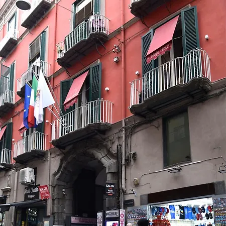 Rivieras House - Pensión Nápoles