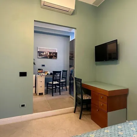 Bed & Breakfast A Casa Di Mariecloude Naples