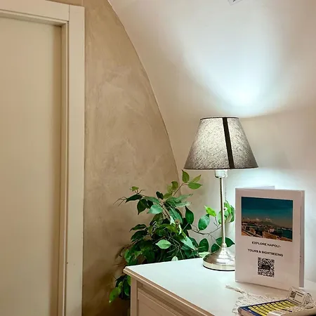 Chiaia Konukevi Napoli