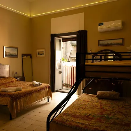 Colonna Bed * Неаполь