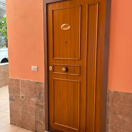 A Luggtell * Naples