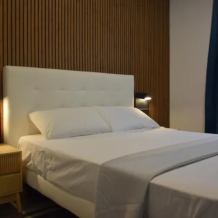 게스트하우스 Napoli Central Stay Rooms *