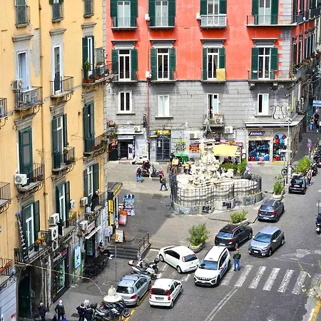 Monteoliveto Place Nápoles