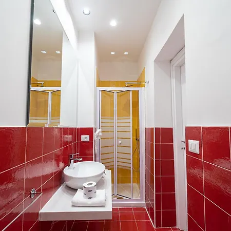 Toledo H, Historical Center, By Clapa Group Guest house