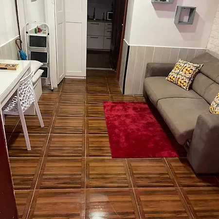 Max Apartment