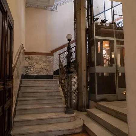 Affittacamere La Corte Di Partenope *