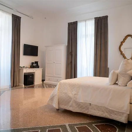 La Corte Di Partenope Affittacamere Napoli
