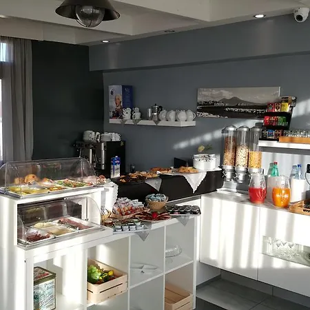 Fly Boutique Hotel 3*