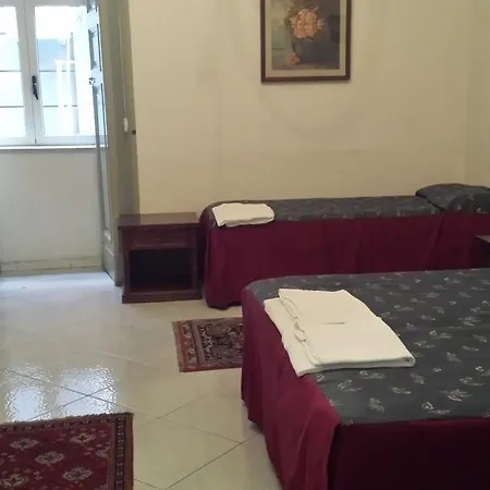 Miseria E Nobilta' Nocleg ze śniadaniem Neapol