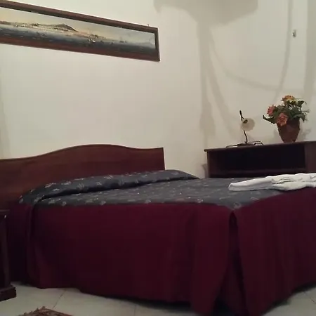 Miseria E Nobilta' 2* Neapol