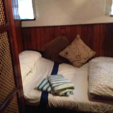 Botel El Pirata Boat Neapel