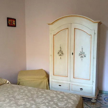 Beb Rosy Bed & Breakfast *