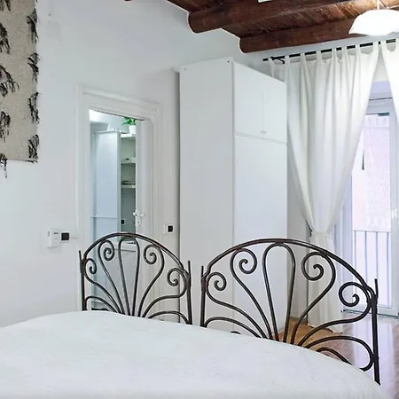 Casa Toledo アパート ナポリ