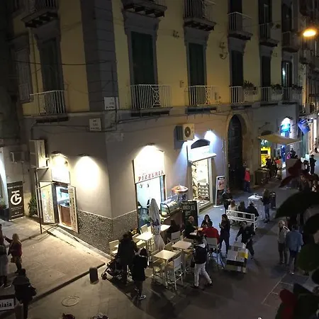 Appartamento La Residenza Chiaia Short Let Via Chiaia 82 *