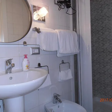 Appartamento La Residenza Chiaia Short Let Via Chiaia 82 Napoli
