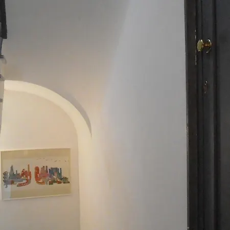 La Residenza Chiaia Short Let Via Chiaia 82 Appartamento *