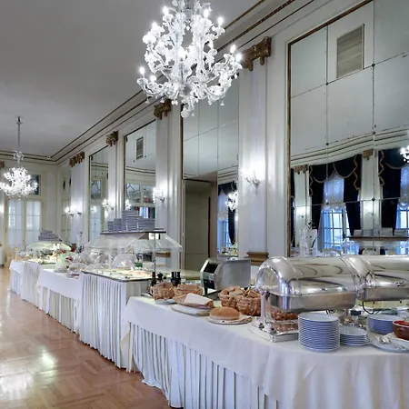 Hotel Eurostars Excelsior Nápoles