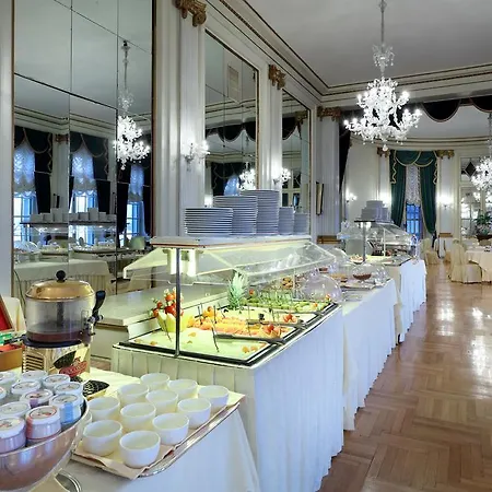 Eurostars Excelsior Hotel Nápoles