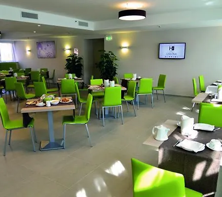 Cristina Hotel 3*