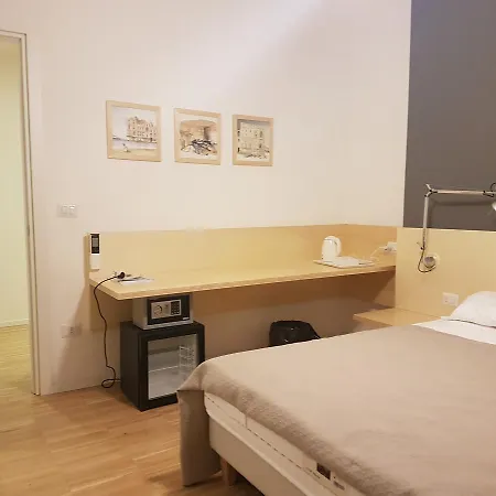 Le Stanze Di Piazza Dei Martiri Nápoles