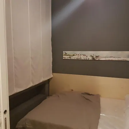 Le Stanze Di Piazza Dei Martiri 5*