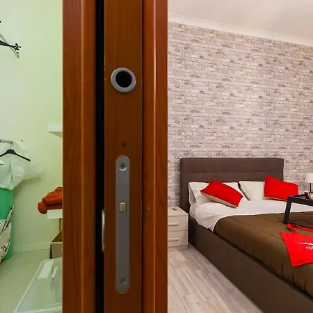 Borgo S. Antonio Abate I - Bh 89 *