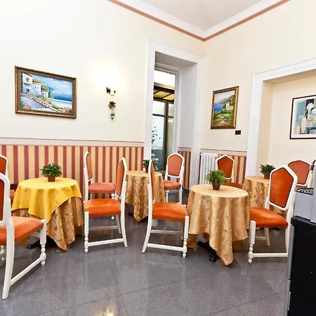 B&B Medinaples 2*