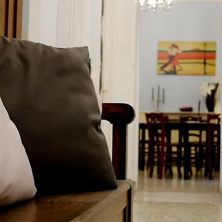 Bed & Breakfast Al 68 Di Piazza Cavour Naples