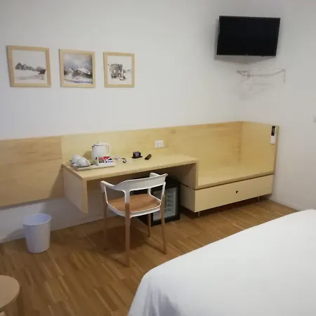 Alojamento de Acomodação e Pequeno-almoço Le Stanze Di Piazza Dei Martiri 5*