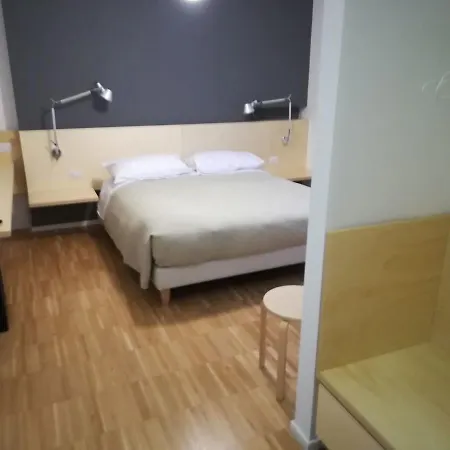 Le Stanze Di Piazza Dei Martiri 5*