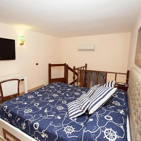 Hotel Ausonia 2*