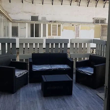 La Torretta Chiaia Couette-café