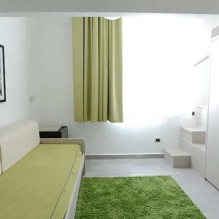 فندق Ecumano Space 3*