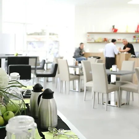 Ecumano Space نابولي