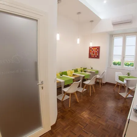 Bed & Breakfast 319 Al Duomo Naples