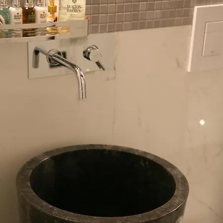 Bell's 3* Νάπολη