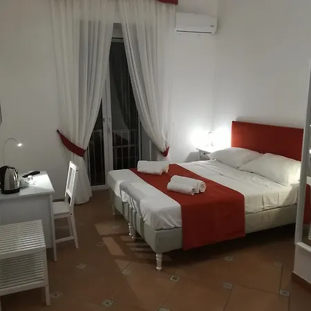 Bed & Breakfast House Angioino 3*