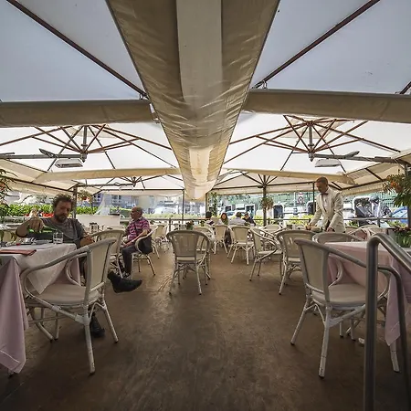 Alojamento de Acomodação e Pequeno-almoço Le Stanze Di Piazza Dei Martiri