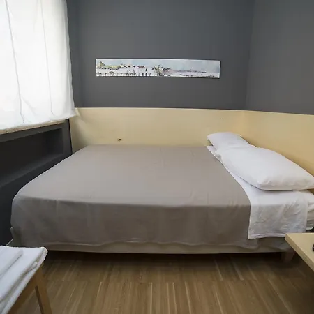 Le Stanze Di Piazza Dei Martiri 5*