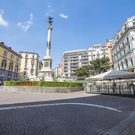Le Stanze Di Piazza Dei Martiri 5*